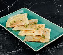 Кутаб с мясом и мацони