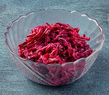 Салат из свеклы с чесноком