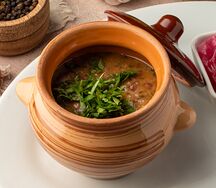 Лобио в горшочках