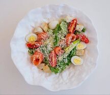 Цезарь с камчатским крабом