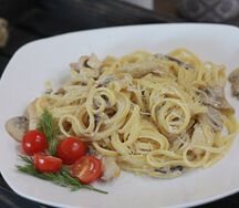 Паста с курицей и грибами