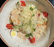 Цезарь с курицей