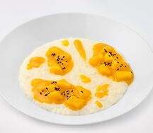 Рисовая каша на кокосовом молоке с манго