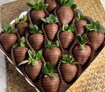 Клубника в шоколаде Классика М 