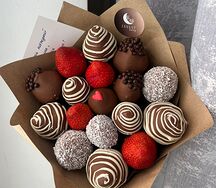 Букет из клубники в шоколаде Сердце S