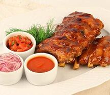 Ребрышки поросенка маринованные со специями в тандыре