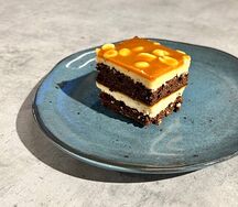 Торт Сникерс