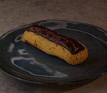 Эклер Шоколадный