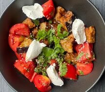 Салат с жареным баклажаном