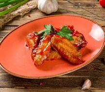 Куриные крылышки в соусе барбекю