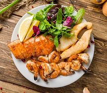 Ассорти рыбы на углях