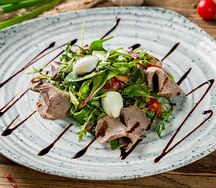 Салат с ростбифом по-тайски