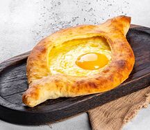 Хачапури по-аджарски