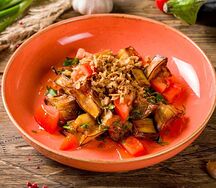 Салат с хрустящими баклажанами