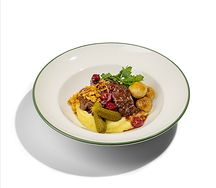 Томленые щеки с картофельным пюре