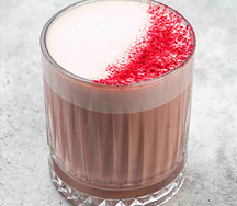 Пряный раф с малиной