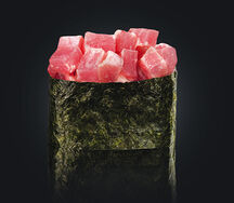 Тунец спайси гункан