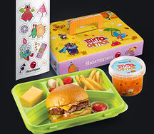 Бенто с бургером и подарок