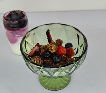 Йогурт фермерский с гранолой