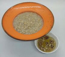 Овсяная каша на воде с медом и грецкими орехами