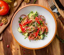 Салат с орехами по-грузински