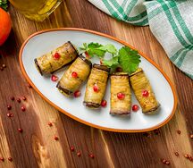 Рулетики из баклажанов с орехами