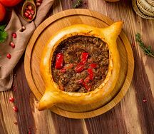 Хачапури по-аджарски с чашушули