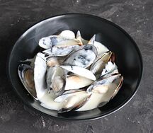 Мидии в сливочном соусе с горгонзолой