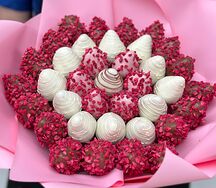 Большой букет из клубники в шоколаде №1