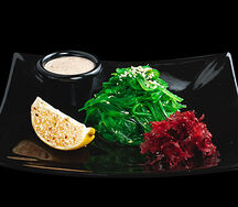 Салат чука с ореховым соусом