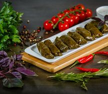 Долма из винoградных листьев