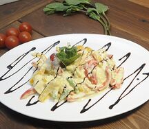 Куриное филе, томленное в имбирном соусе с овощами