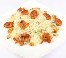 Салат Цезарь с креветками