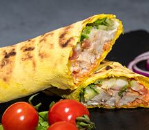 Шаурма на углях с курицей сырная