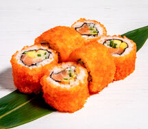 Ролл Калифорния с лососем