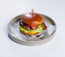 Бургер со свиным ребром