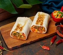 Буррито с курицей на пшеничной тортилье