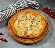 Хачапури с грушей и дорблю