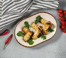 Рулетики из баклажанов с ореховой начинкой