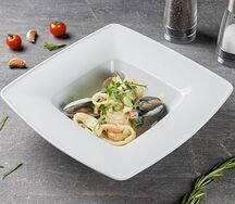Морепродукты в сливочном соусе с брокколи