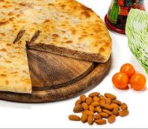 Осетинский пирог Кабускаджын с орехами