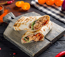 Шаурма с курицей на углях