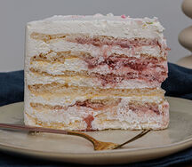 Торт Пломбир клубника