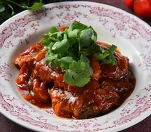 Чахохбили из курицы со спелыми томатами и зеленью