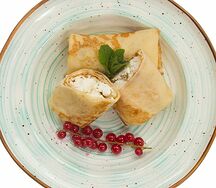 Блинчики с творогом и изюмом