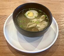 Куриный бульон с цыплёнком и яйцом