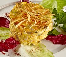 Салат из курицы и грибами