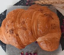 Круассан с миндалем
