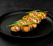 Ролл с мидиями