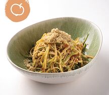 Паста из цукини с соусом из вяленых томатов